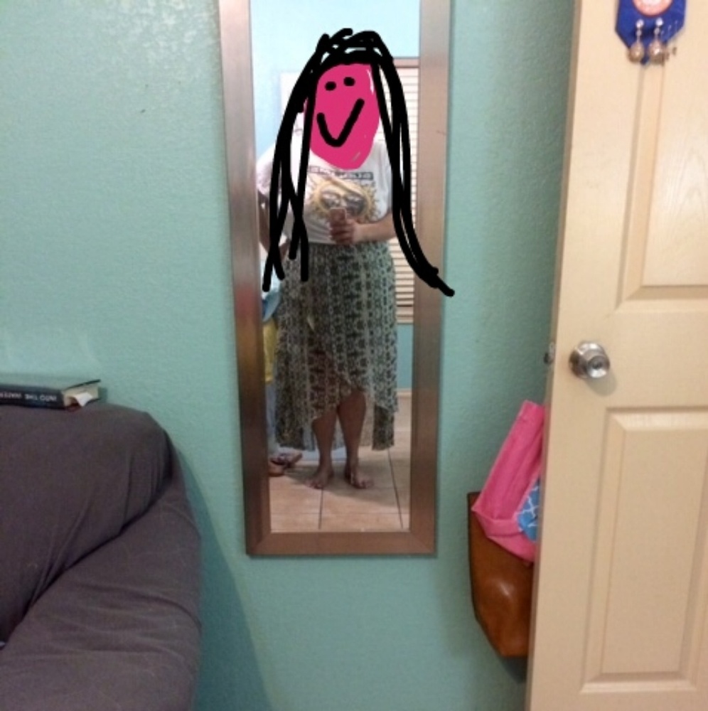High-low snake print skirt. - Picture 2 of 4